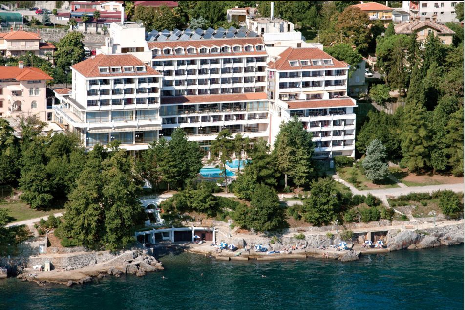 Hotel Excelsior - Liburnia Lovran Buitenkant foto